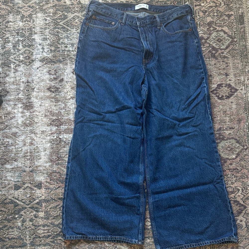 Abercrombie & Fitch Wide Leg High Rise Jeans